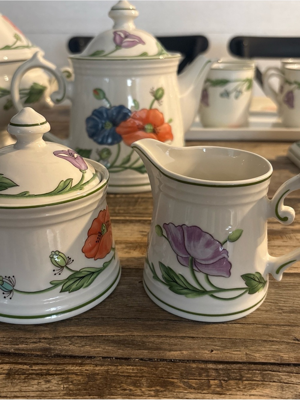 Villeroy and Boch Amapola retired ceramic Floral Creamer and Sugar Set
